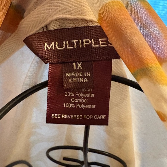 SOLD 
Multiples Kimono - Picture 7 of 8